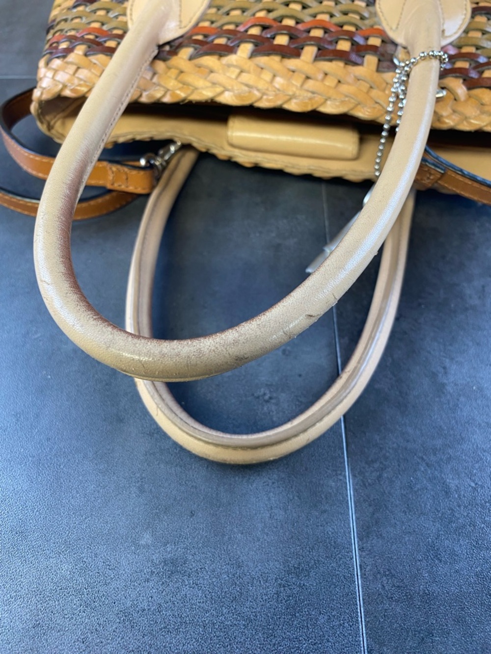 Fossil Woven Leather Crossbody Bag in Tan, Brown & Burgundy w/ Key Charm - Picture 13 of 14